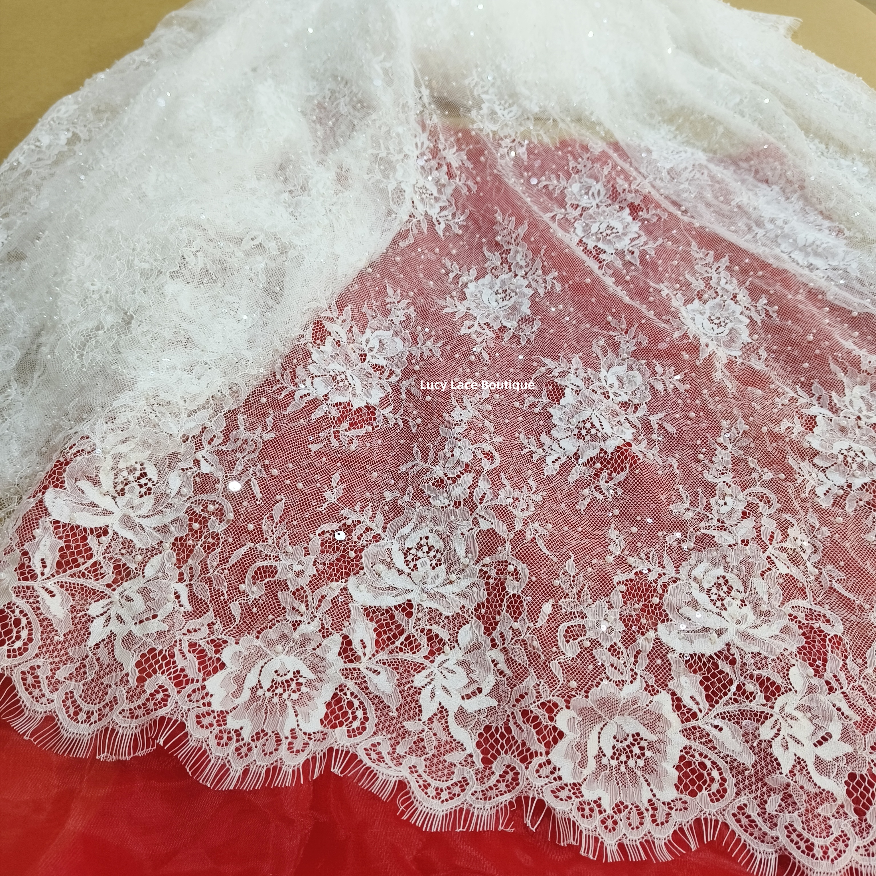 1 Panel 1.5M Wide 3M Long Off  - Sequin Fabric Panel avis et prix